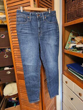 Madewell Curvy High-Rise Skinny Skinny Jeans in Atlantic Wash